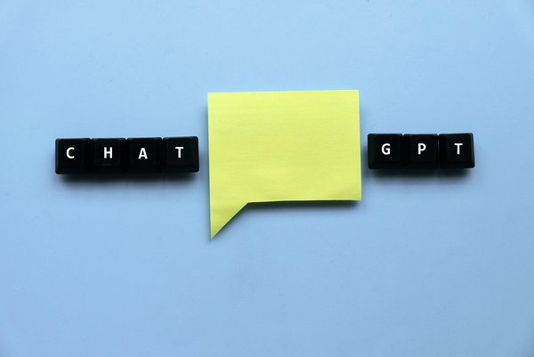 Comment les entreprises de marketing peuvent-elles utiliser les chatbots pour améliorer l'expérience utilisateur?